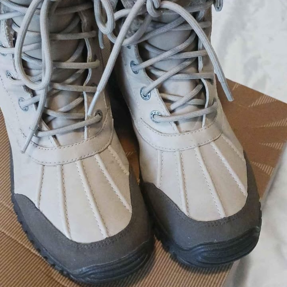 UGG Adirondack Cream and Tan Lace-Up Boots